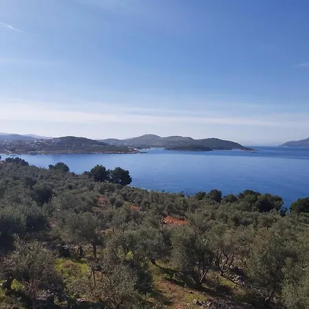 Tre Isole Apart Otel Ksamil